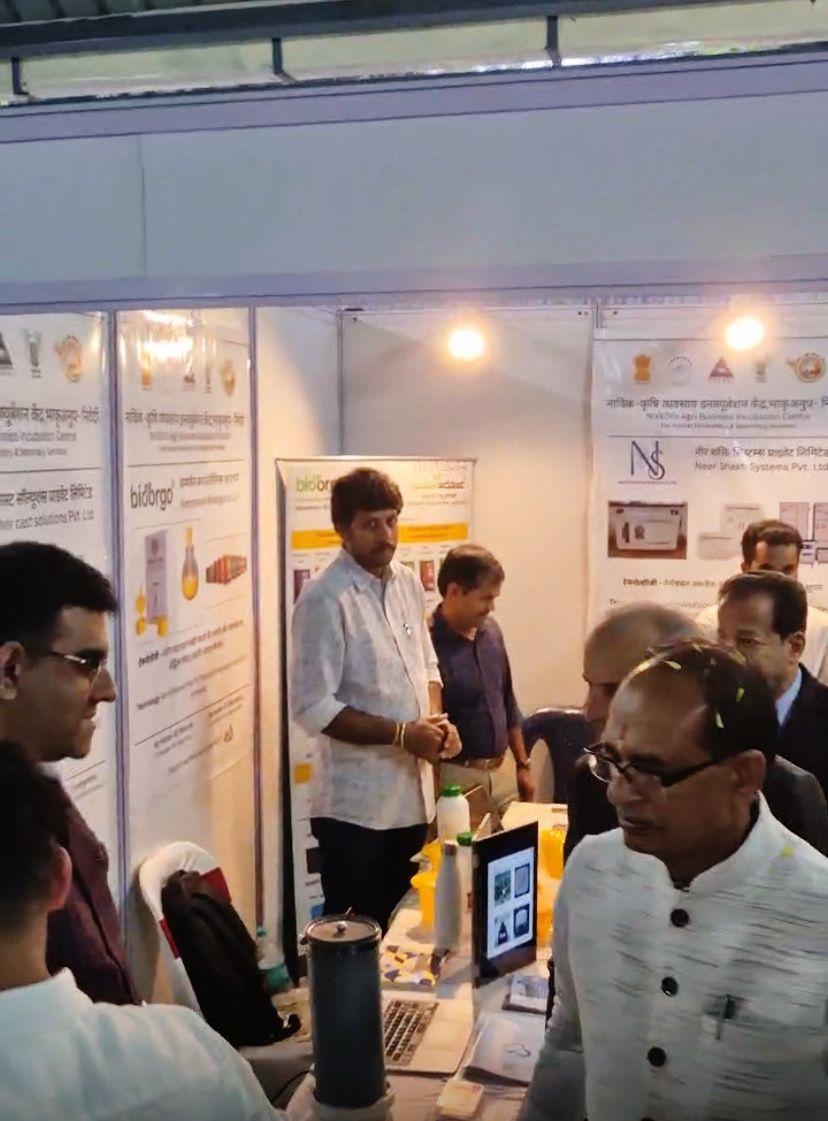 Union Agriculture Minister Visits ICAR-NIVEDI to Explore Weather Innovation